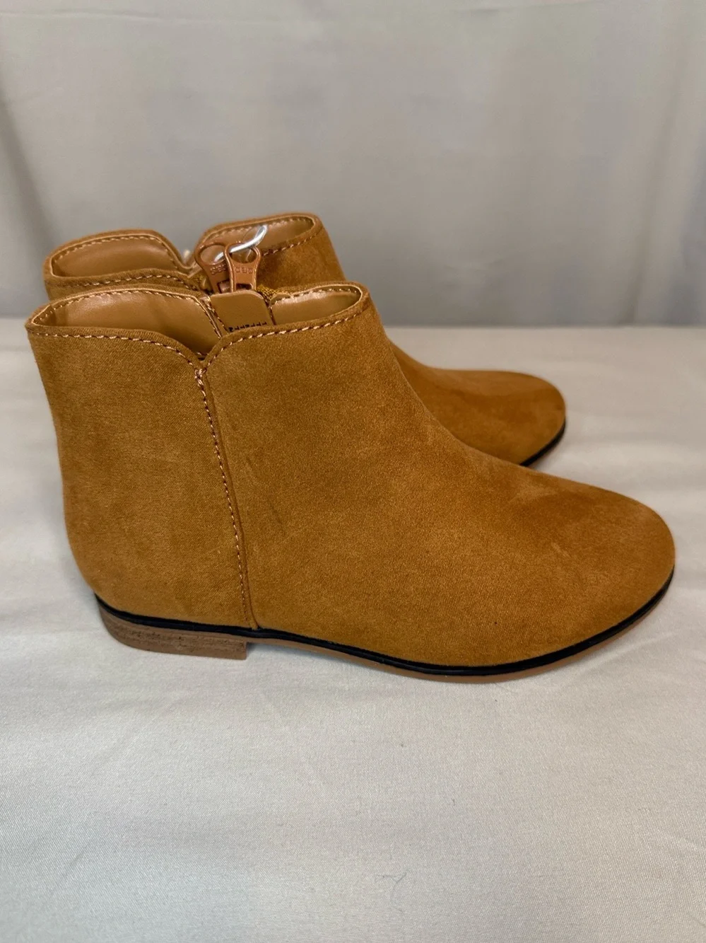 Cat & Jack kids light brown cognac Penelope ankle boots zippers new faux suede